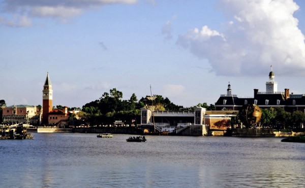 Mini-Itália no Epcot, ao fundo