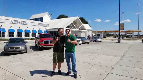 Parada em uma das Service Plaza, na Florida Turnpike, onde há uma unidade do Earl of Sandwich