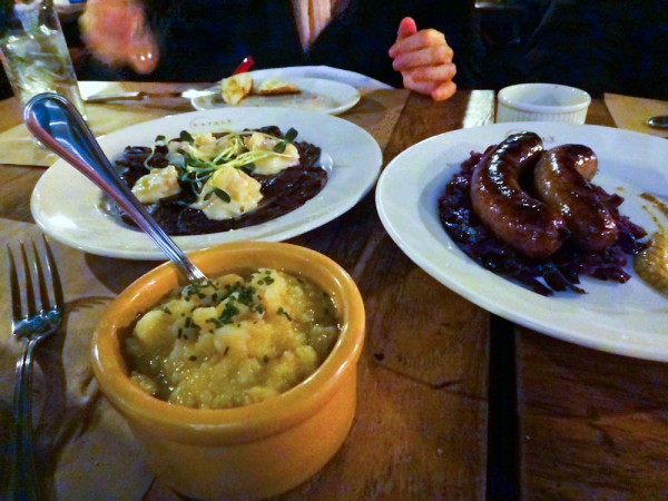 Delíciosos pratos da Birreria do Eataly NYC