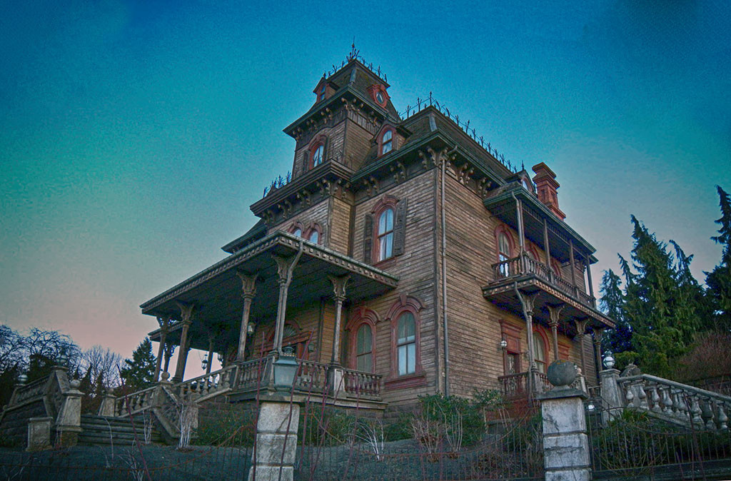 Phantom Manor, a versão européia da Haunted Mansion