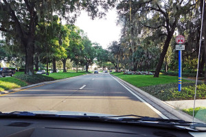 Estrada nos arredores de Downtown Disney, Flórida