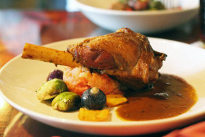 Meu Lamb Shank, no Restaurante Sanaa, no hotel Animal Kingdom Lodge em Março de 2015