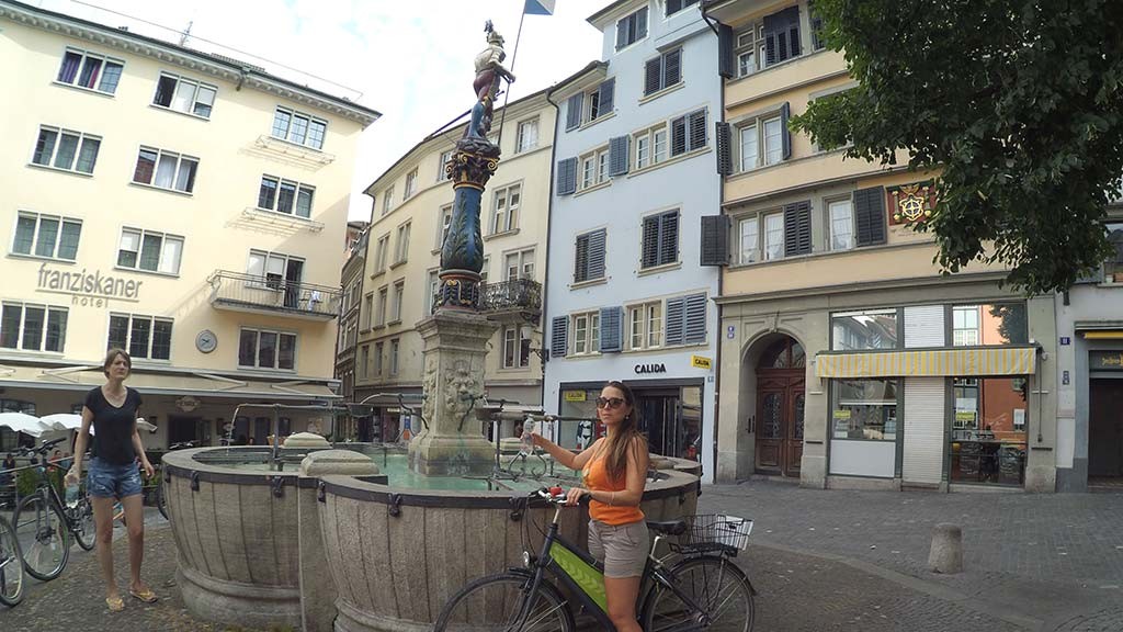 Com 1200 fontes de água potável, você nunca passa sede pelo caminho.