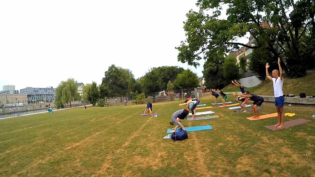 Ioga no Wipkingen Platz