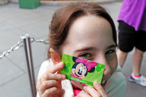 O ticket passou a ser de plástico duro, como um cartão de crédito, e com um chip RFID. Antes da mudança ele era de papel firme.