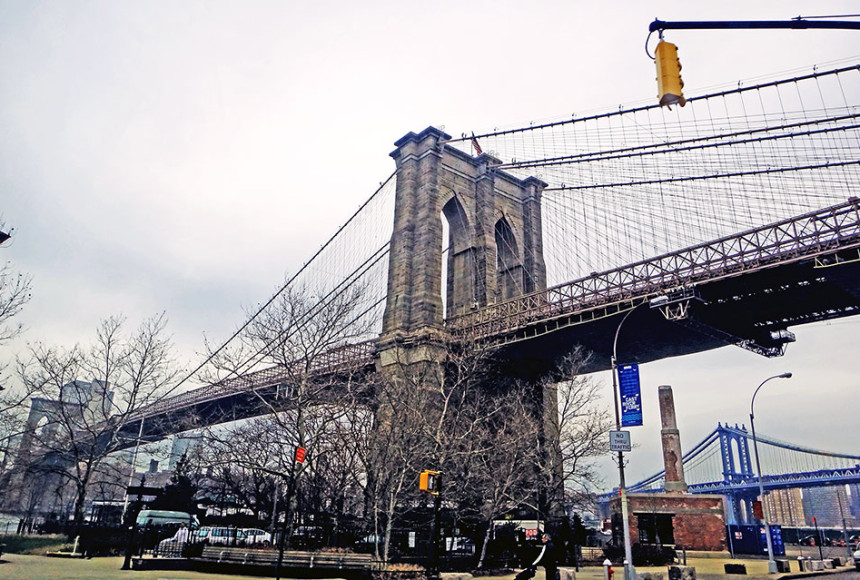 A ponte do Brooklyn, em Nova Iorque